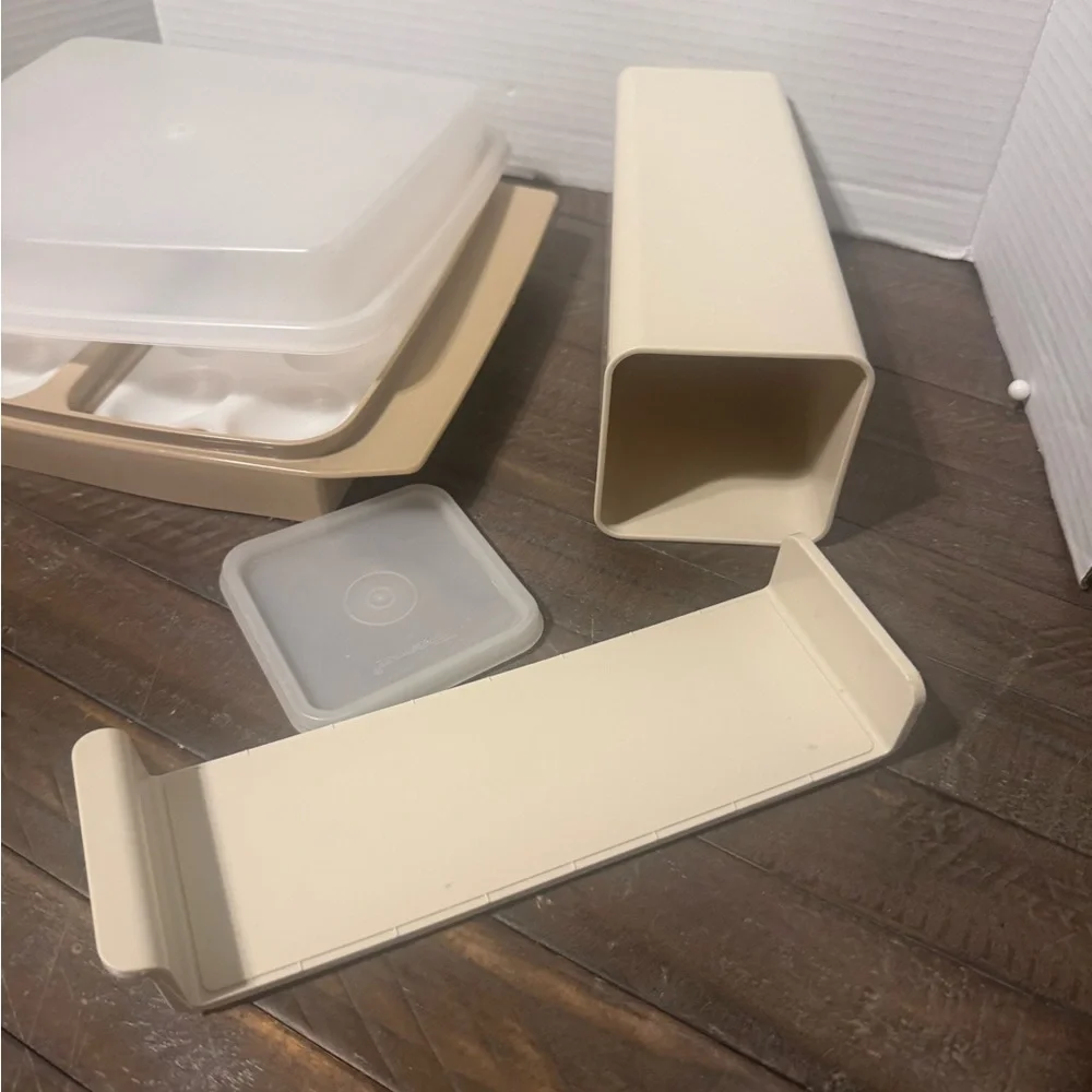 Vintage Tupperware Food Velvetta holder and egg container